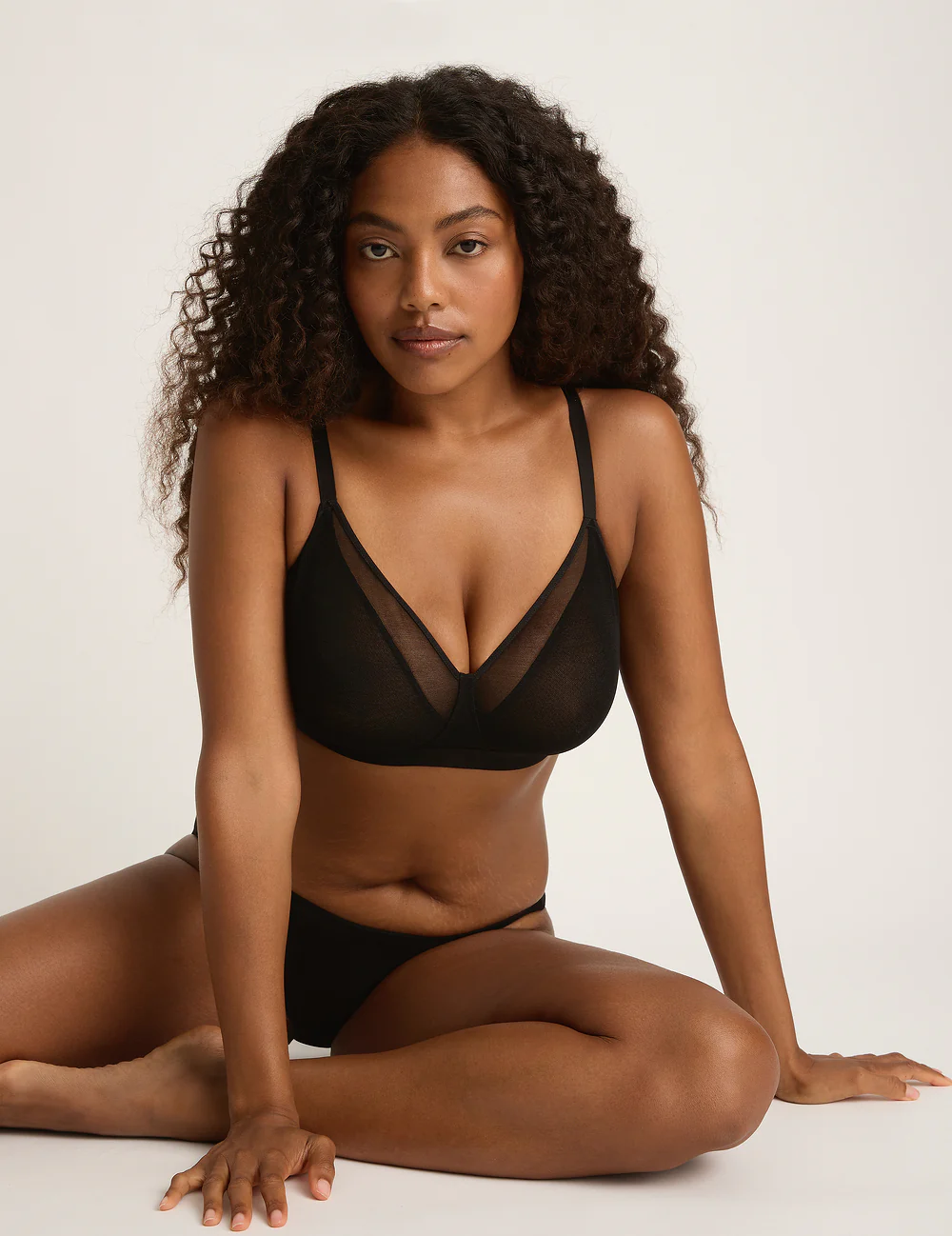 FreeMesh Full Bust Wireless Bra - Black - Image 11