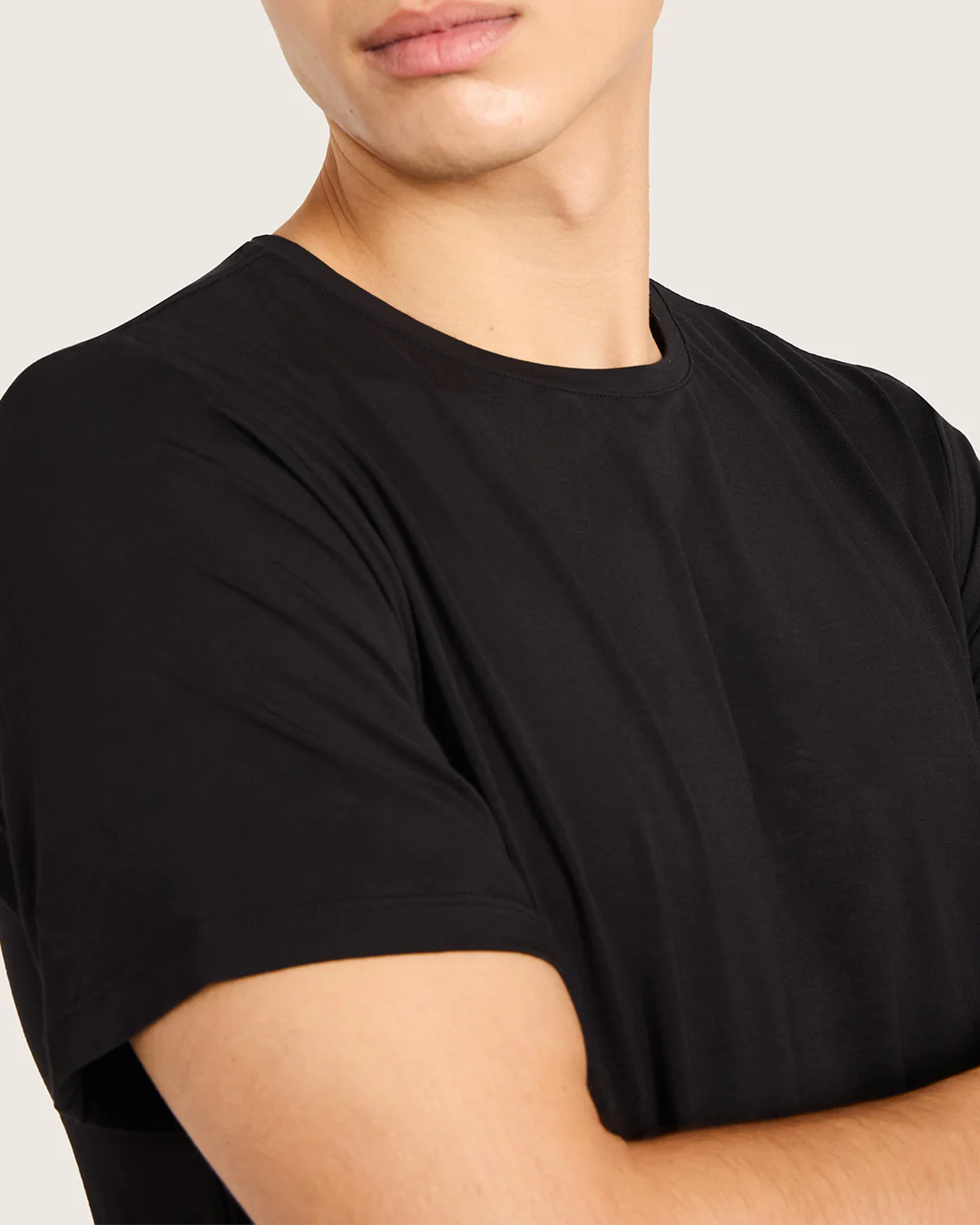 Men's Base Layer Crew Neck T-Shirt - Black - Image 4