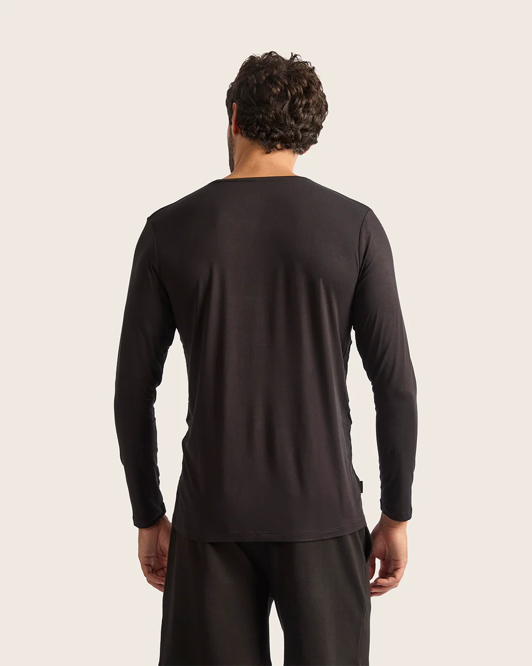 Men's Base Layer Long Sleeve Crew Neck T-Shirt - Black - Image 8