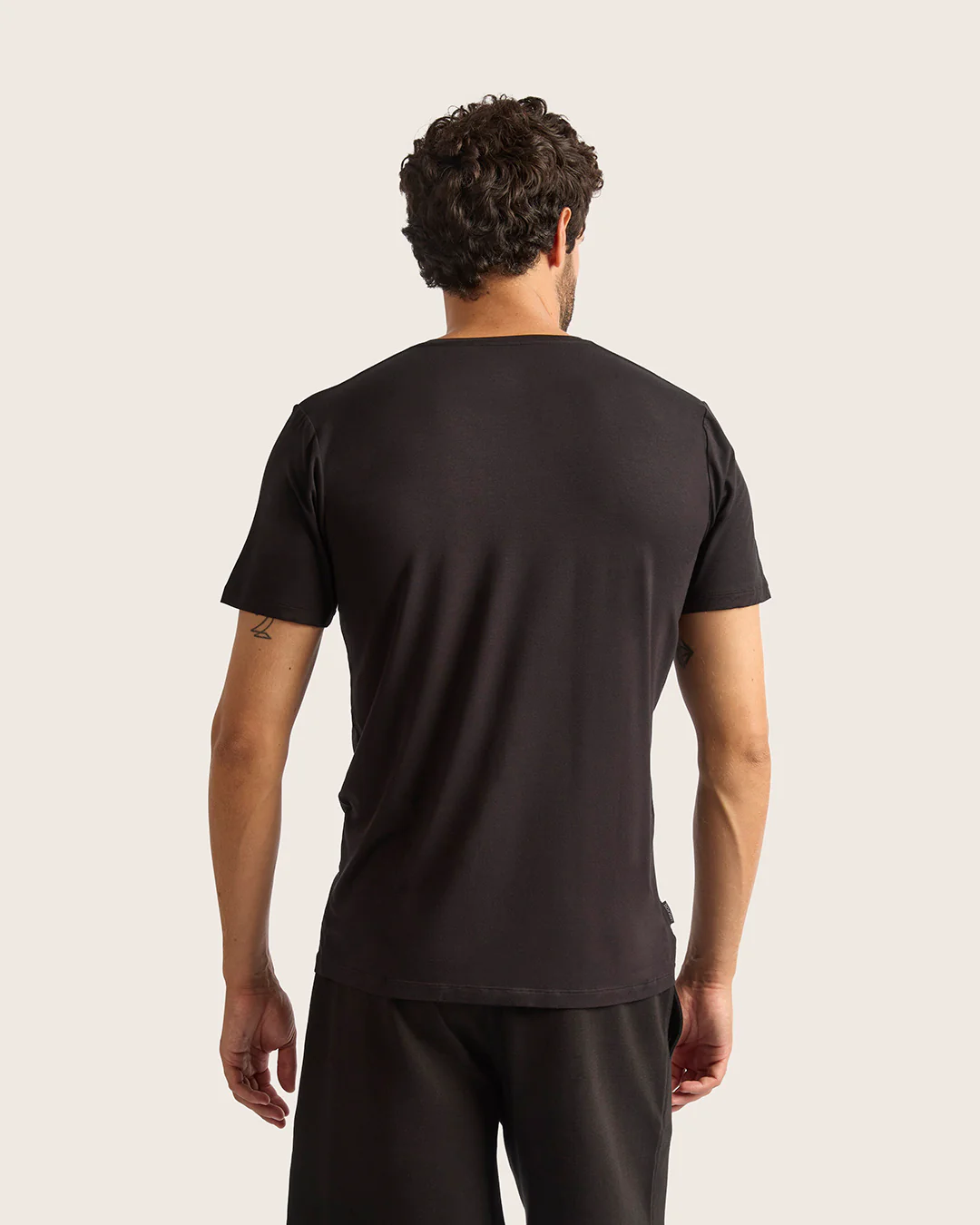 Men's Base Layer V-Neck T-Shirt - Black - Image 8