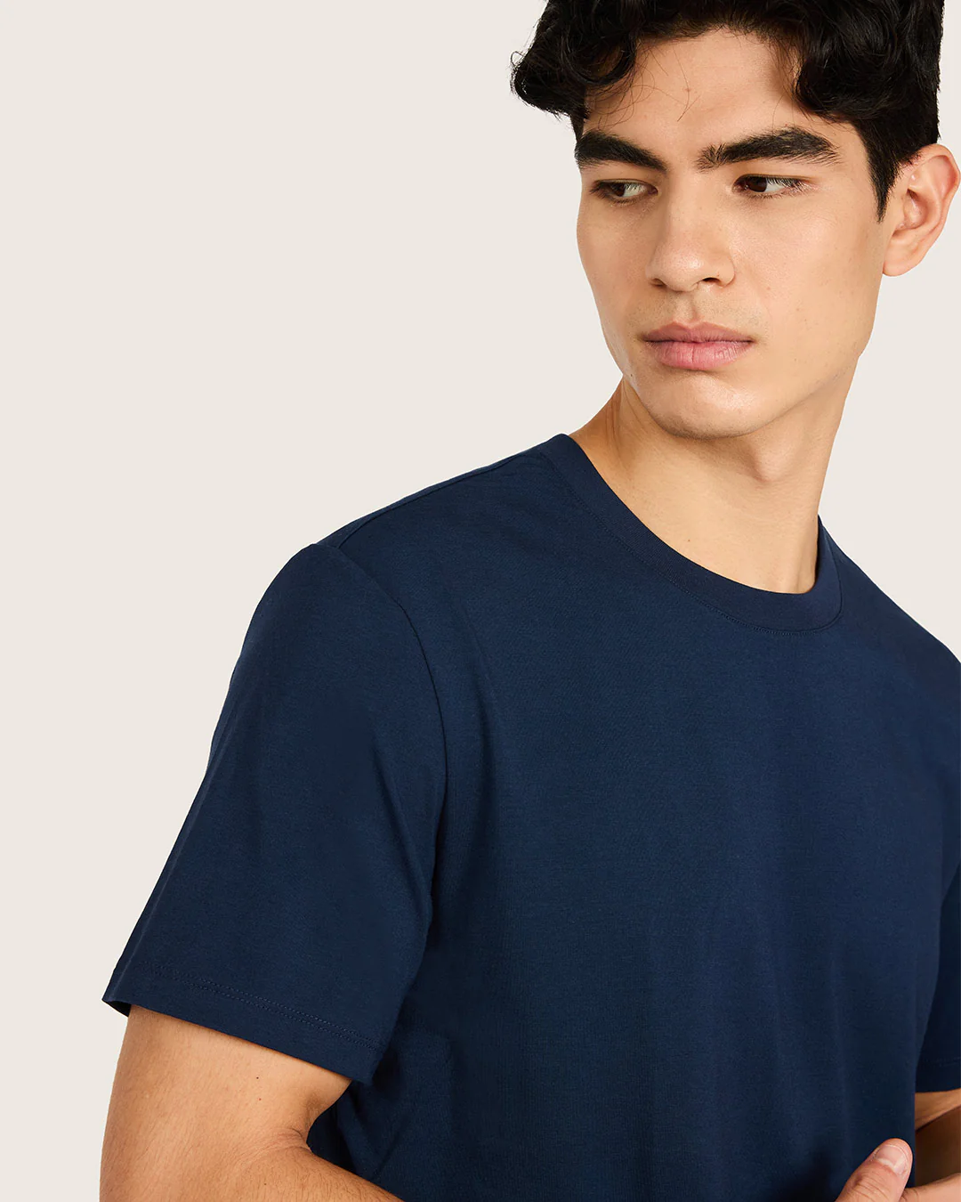 Men's Classic Crew Neck T-Shirt - Navy - Image 4