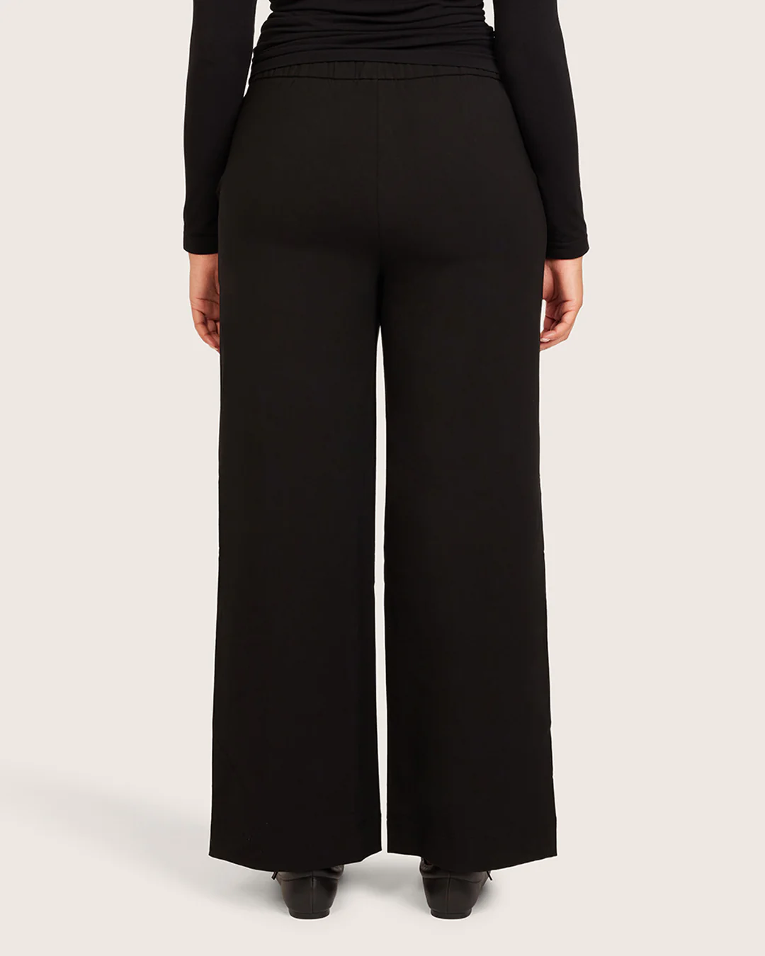 Relaxed Leg Pants - Regular - Black - Image 11